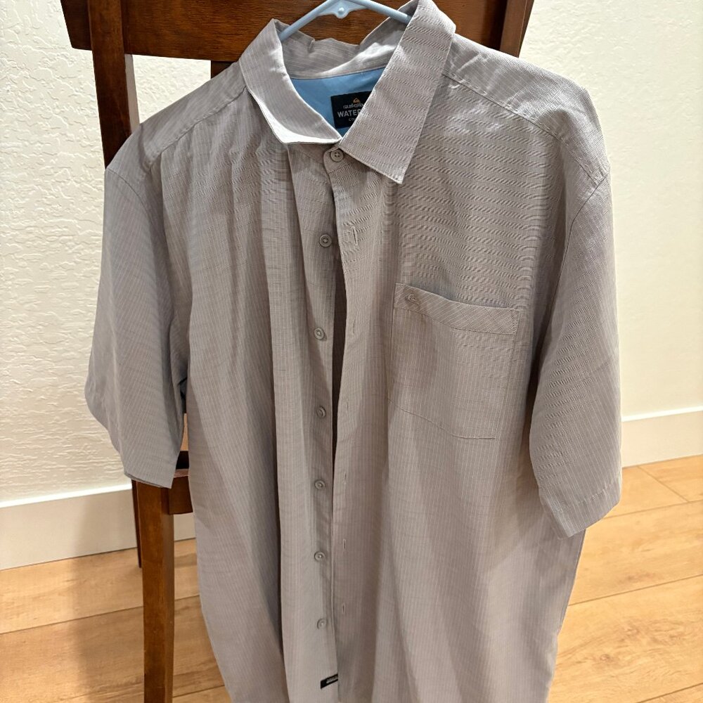 Quiksilver men's grey buttoned down shirt, size XL
